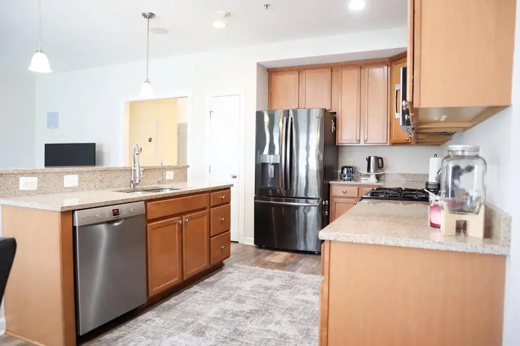 207 Community Center Ave #207, GAITHERSBURG
