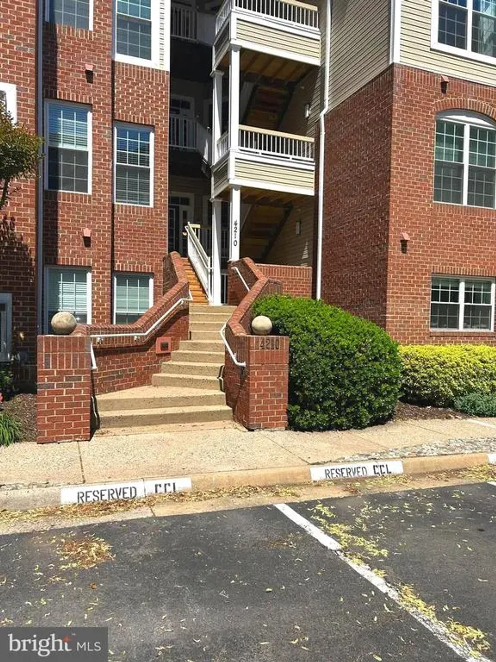 4210-f Mozart Brigade Ln #f, FAIRFAX