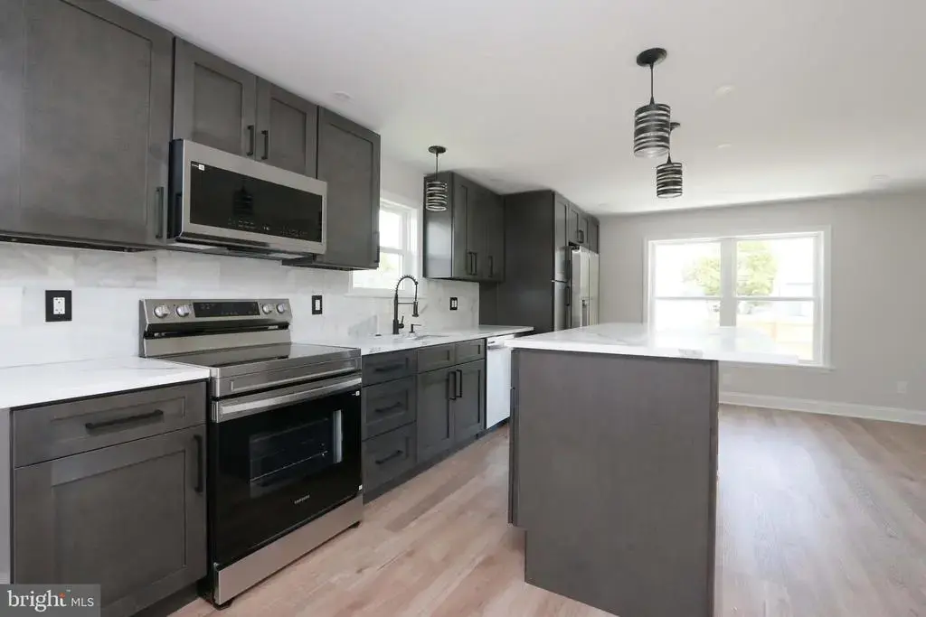 423 Hemlock Ave, BENSALEM