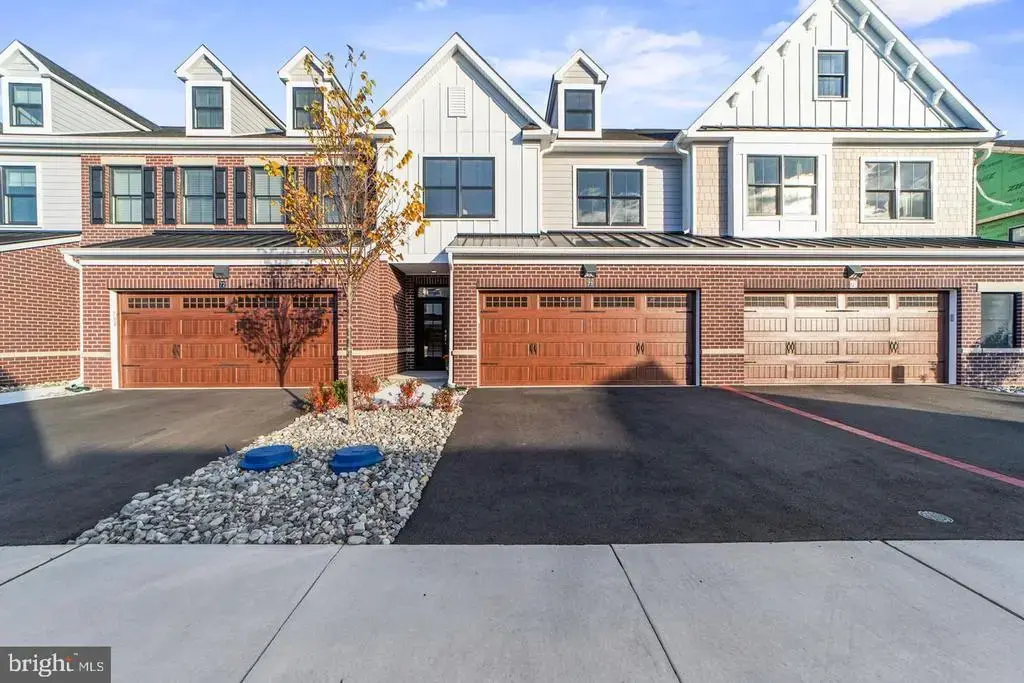 61 Riverwalk, PLAINSBORO