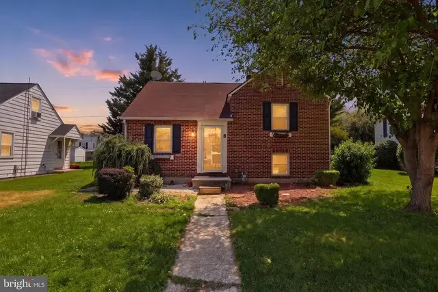 746 Priority Rd, York