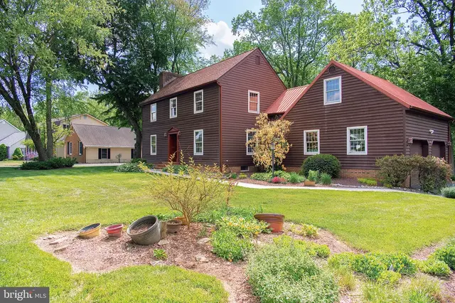89 Dodge Dr, Smyrna
