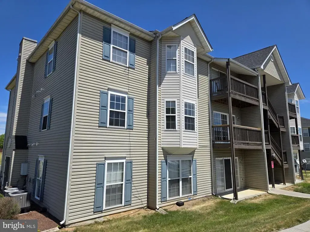 136-8 Brookland Ct #8, WINCHESTER