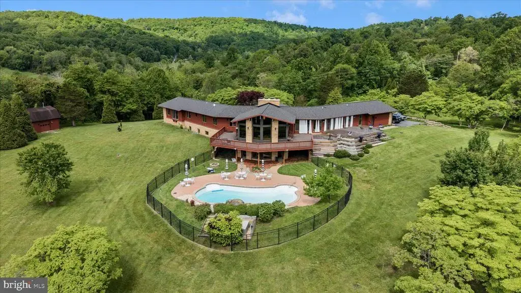 9237 Frostown Rd, MIDDLETOWN