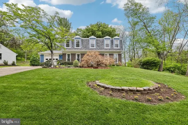 5057 Ten Mills Rd, Columbia