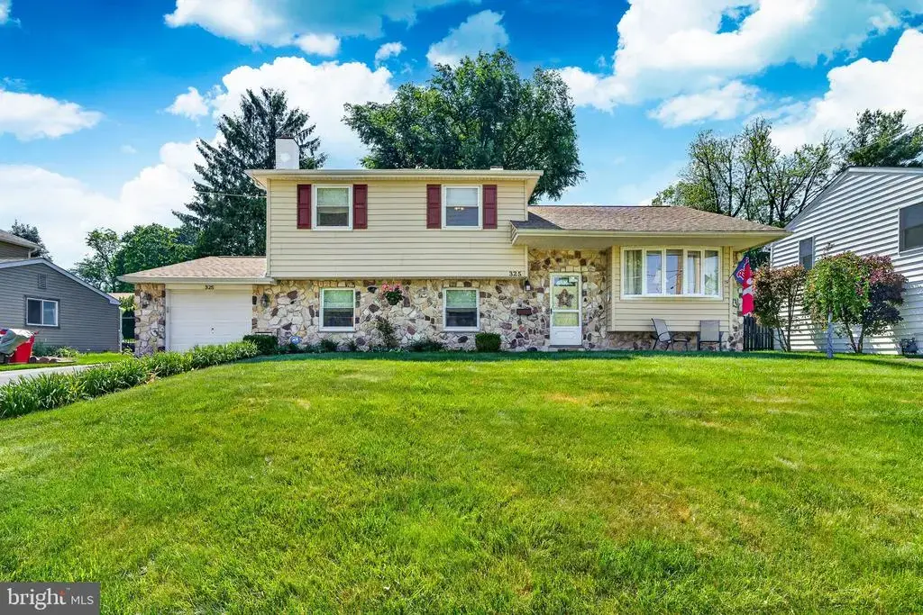 325 Acorn Dr, WARMINSTER