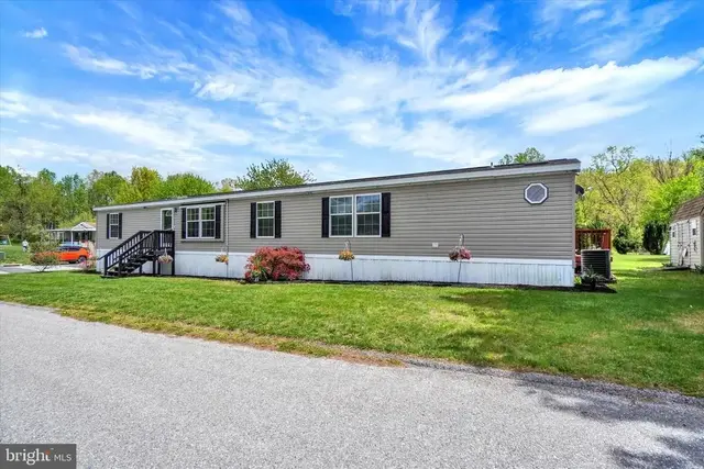 700 Cassel Rd #132, Manchester