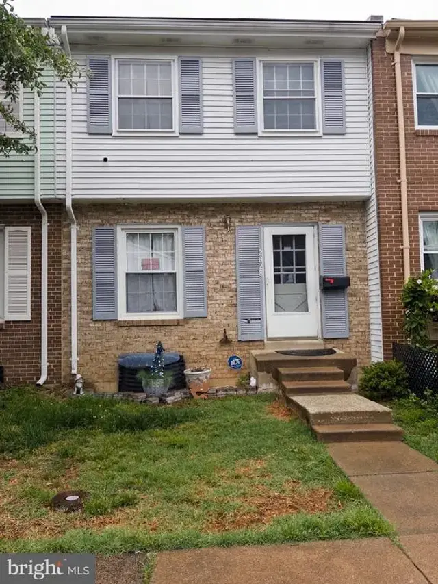 2828 Beechtree Ln, Woodbridge