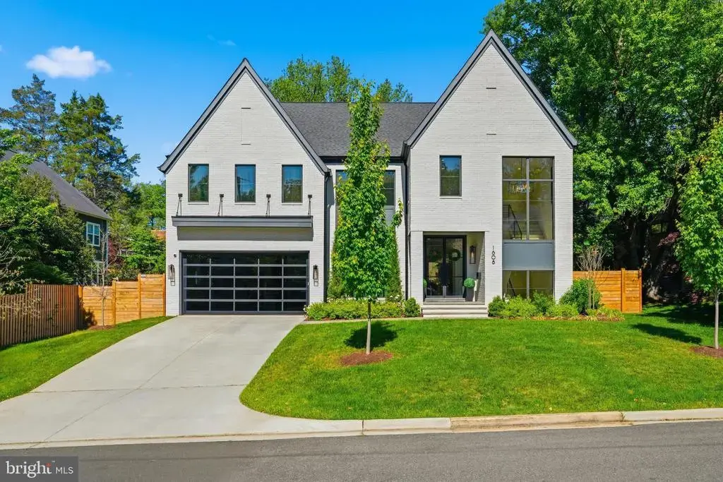 1608 Wrightson Dr, MCLEAN