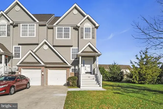 311 Paradee Dr, Dover