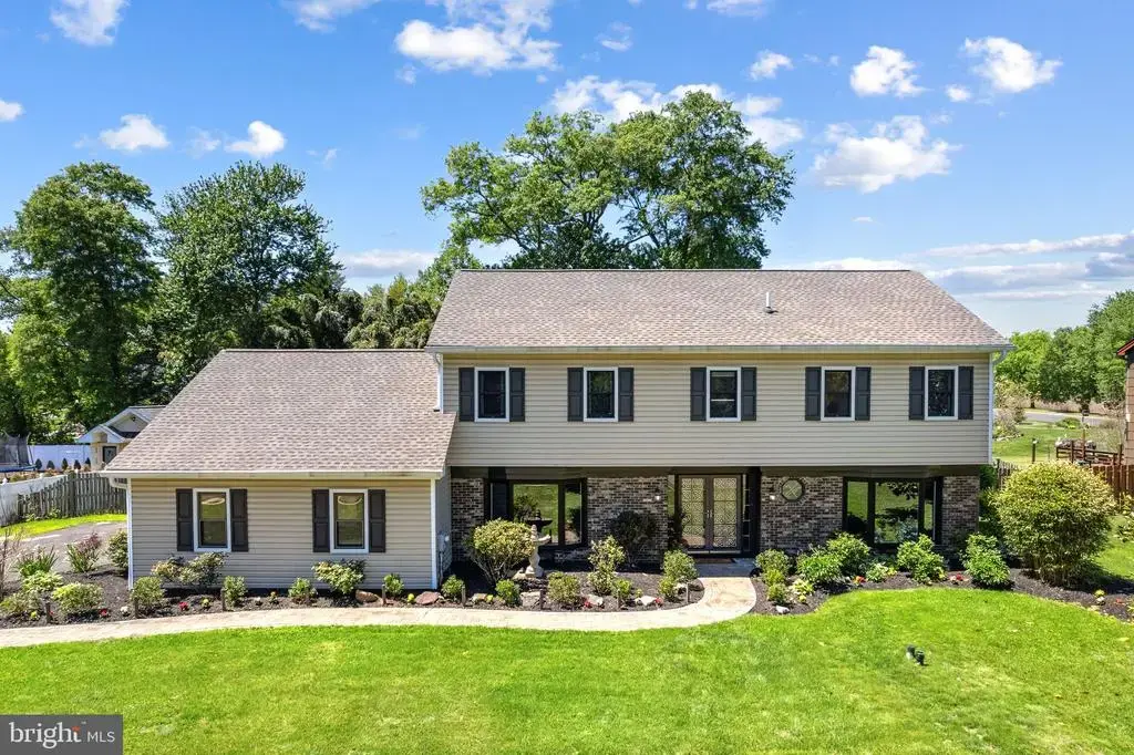 329 Sherwood Dr, YARDLEY