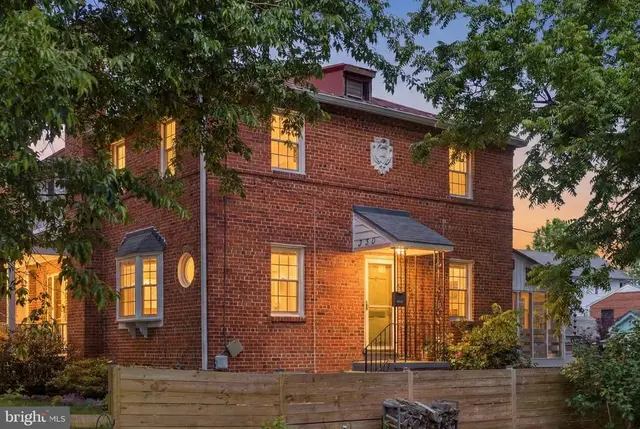 330 E Mason Ave, Alexandria