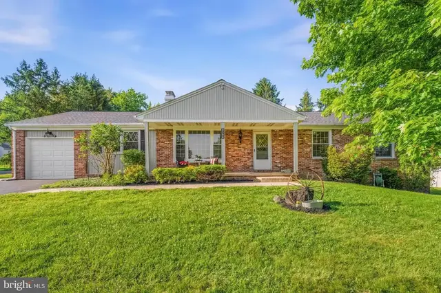 9398 Paulskirk Dr, Ellicott City