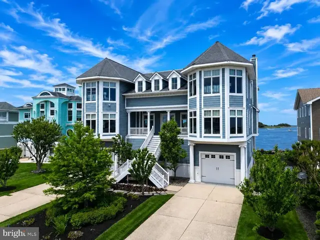 35 Inlet View Ct, North Bethany