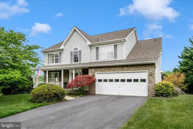13570 Deer Brook Ct, Mount Airy