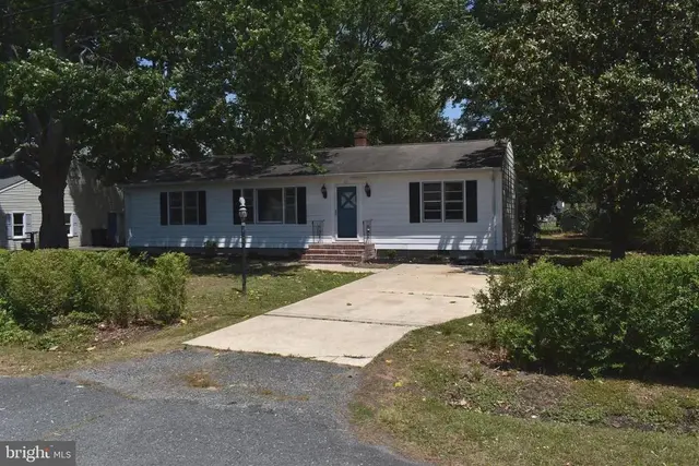 111 Richardson Dr, Cambridge