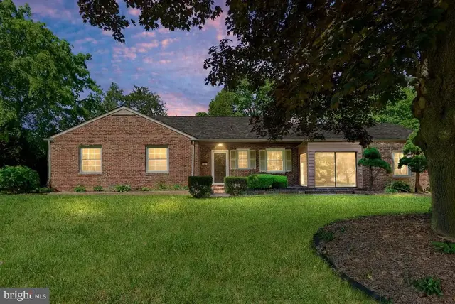 1202 Marsh Rd, Wilmington