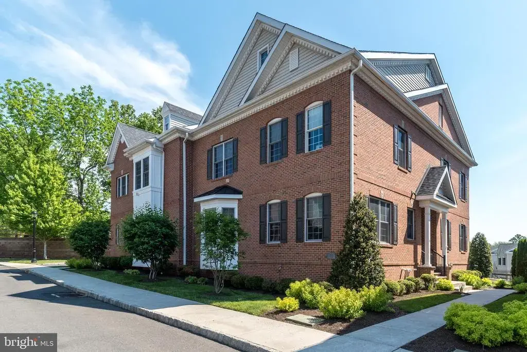 73 Creekview Ln, YARDLEY