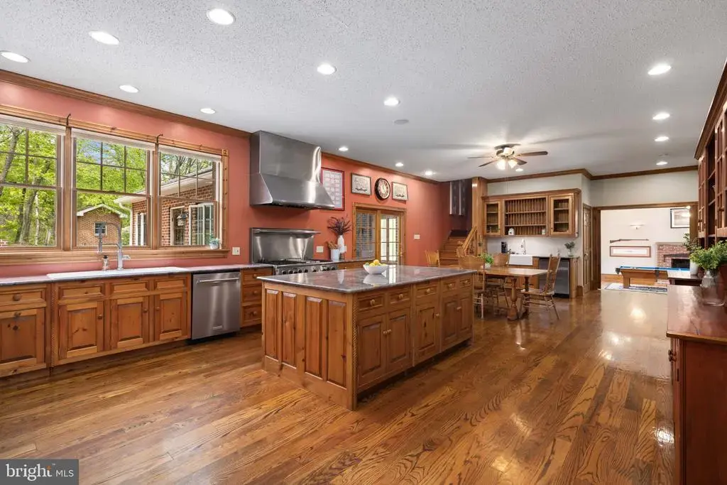 16 Kile Dr, BLOOMSBURG