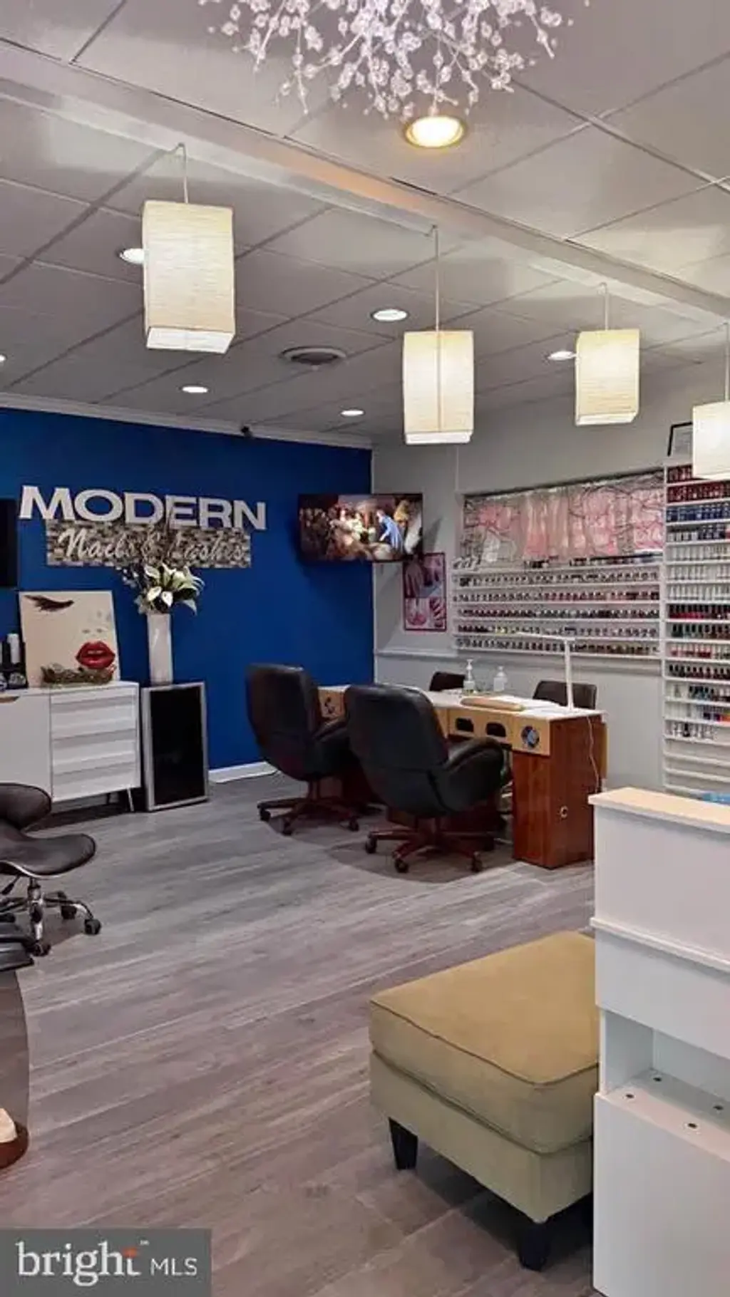 10010 Main St, FAIRFAX