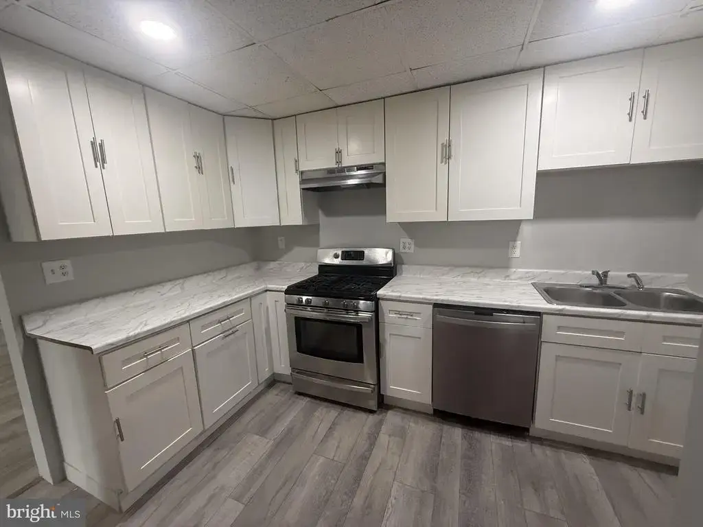 212 Warren St #2, BEVERLY