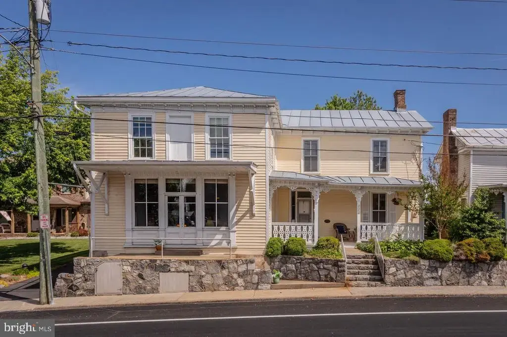 222 N Main St, MT CRAWFORD