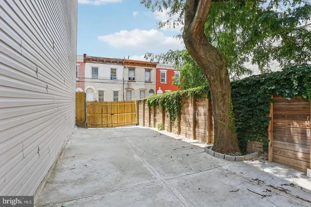 2227 N Waterloo St, PHILADELPHIA