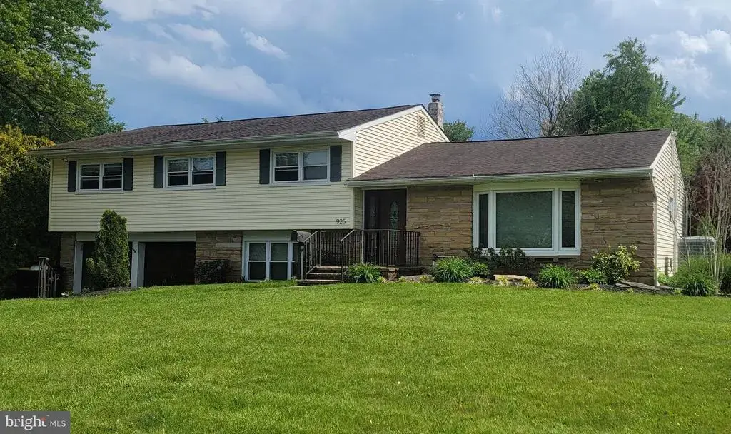 925 Big Oak Rd, YARDLEY