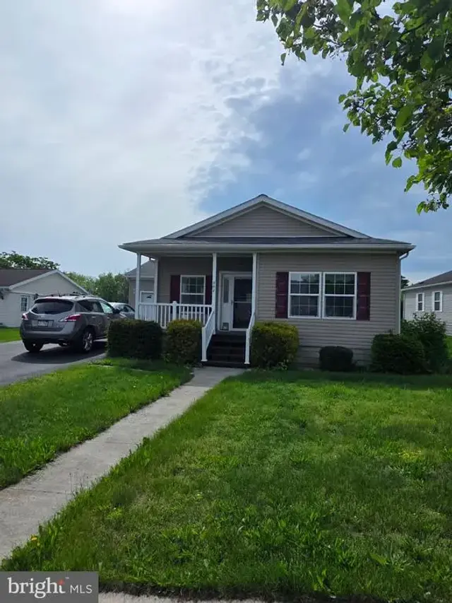 502 Falcon Dr, Carlisle