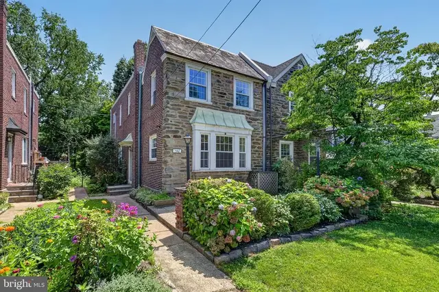 140 Rochelle Ave, Philadelphia