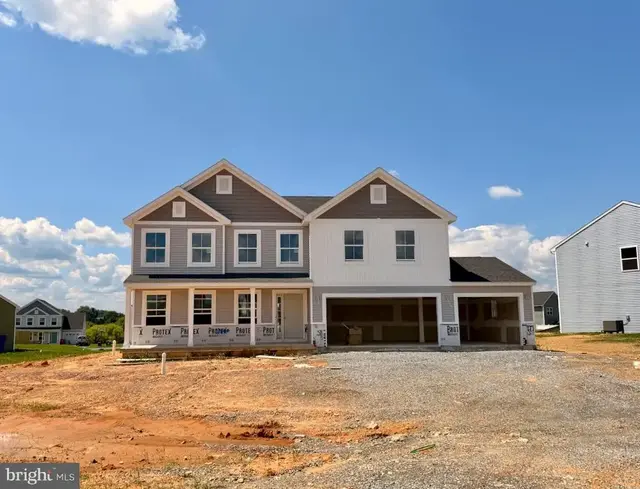317 Rine Dr, Shippensburg