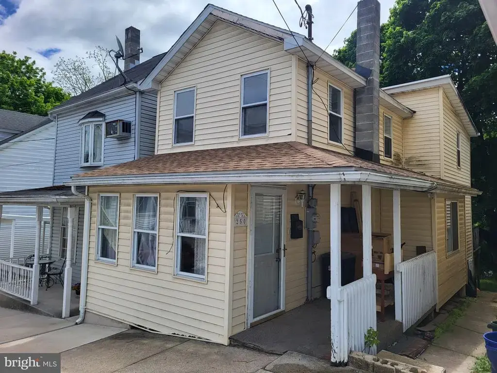 250 Van Gelder St, TAMAQUA