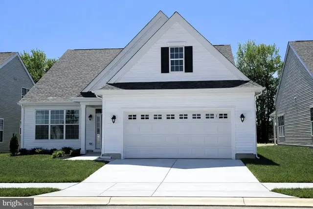 631 Resort Blvd, Dover