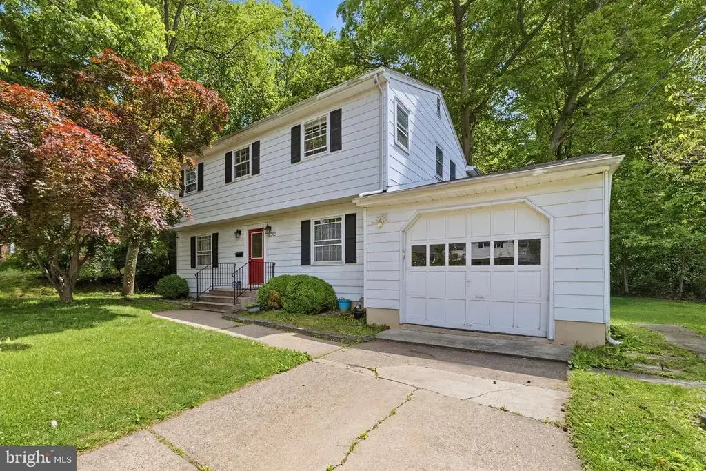 292 Glenn Ave, LAWRENCE