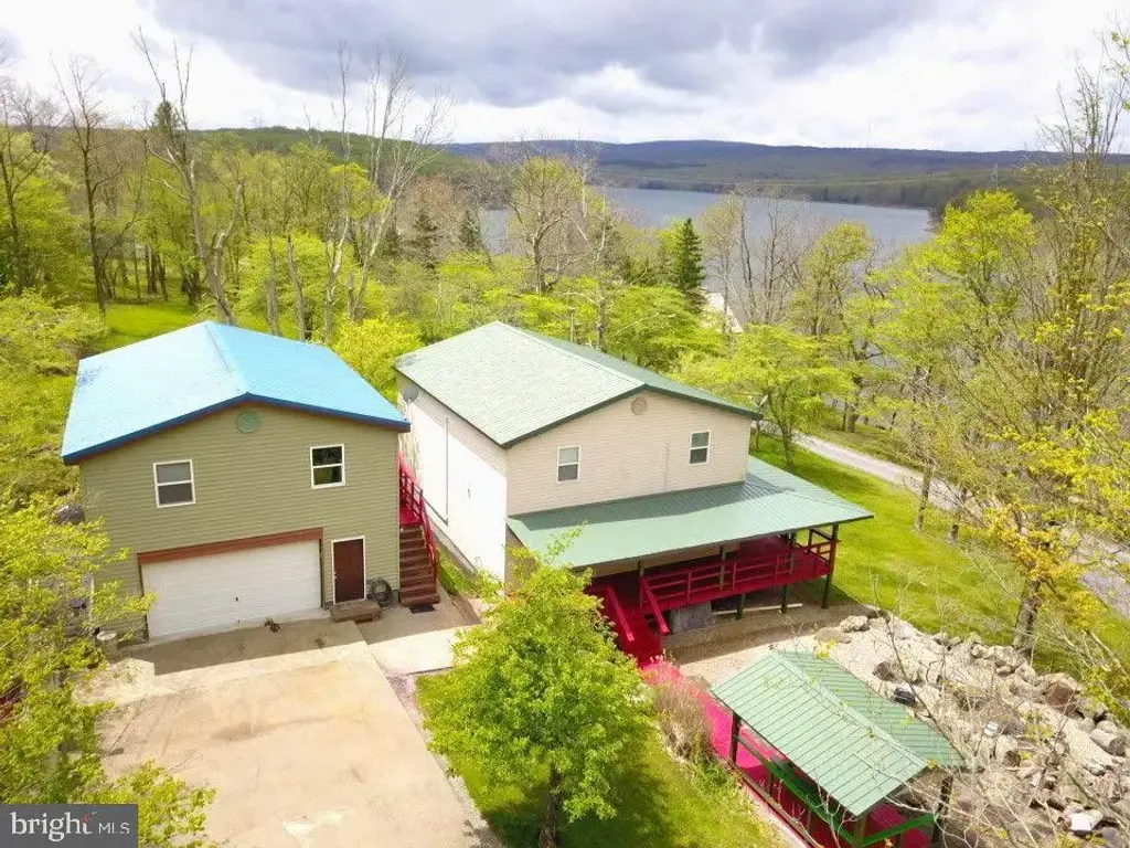 106 N Rock Ridge Ln, MOUNT STORM