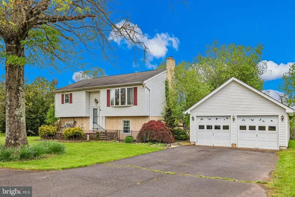 418 E Paletown Rd, QUAKERTOWN