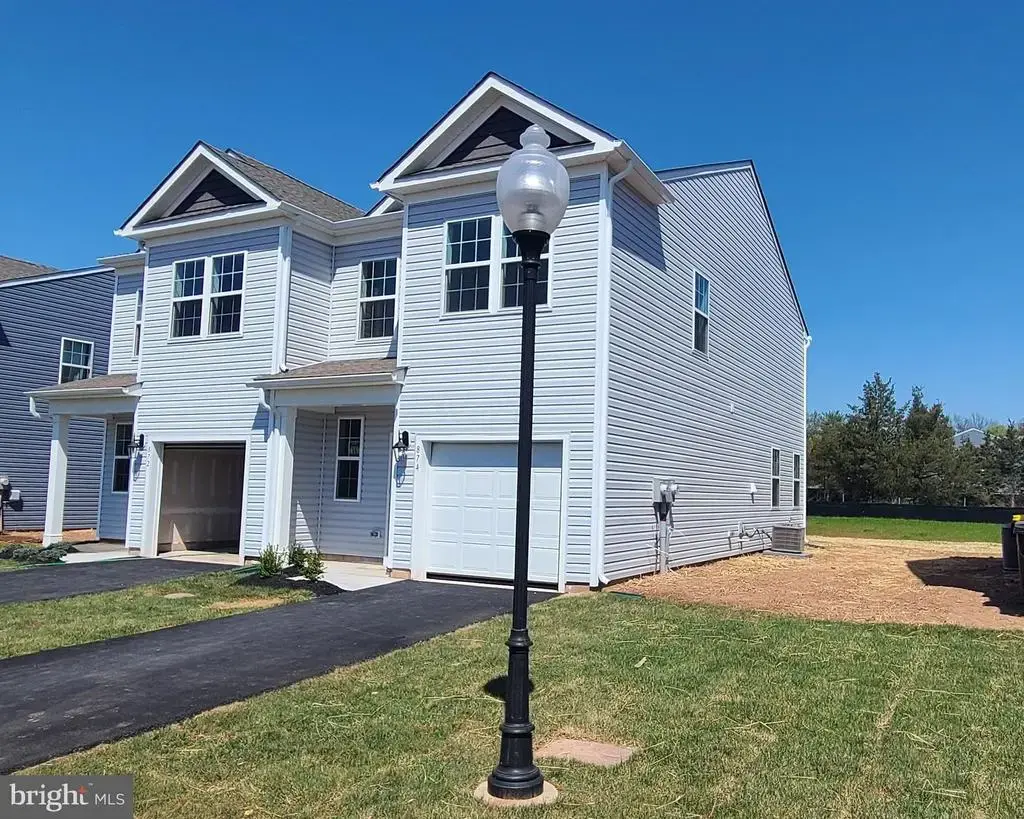 874 Peaceful Ln, PENNSBURG