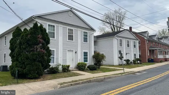 211 & 213 N Walnut St, Milford