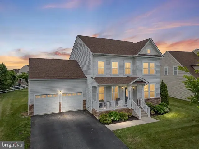 903 Johnson Dr, Middletown
