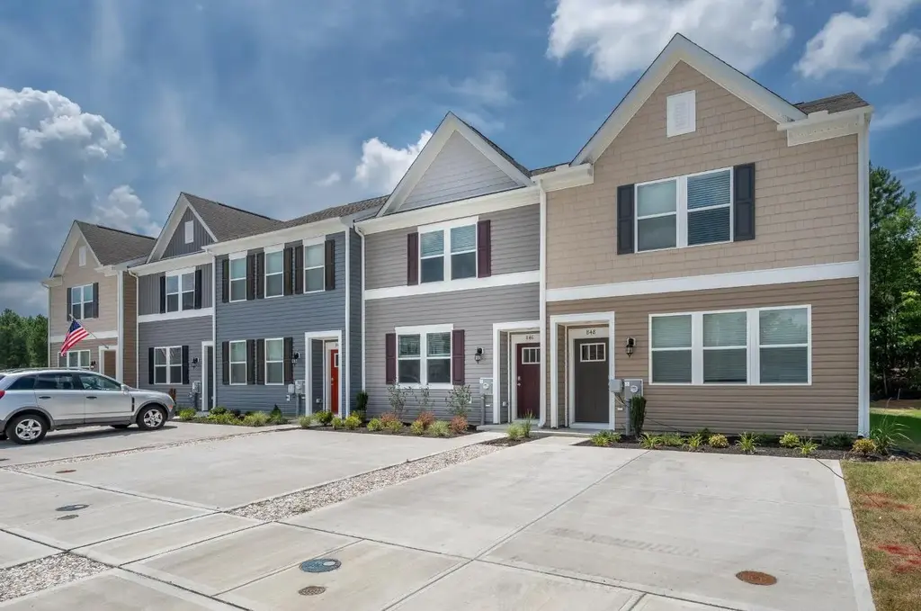 846 Derwent Ln, SALISBURY