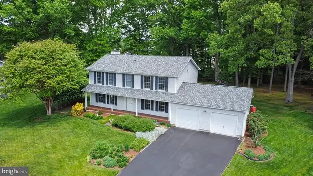 148 Bartley Dr, Newark