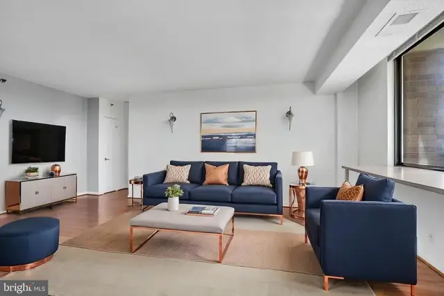 5501 Seminary Rd #1908s, Falls Church