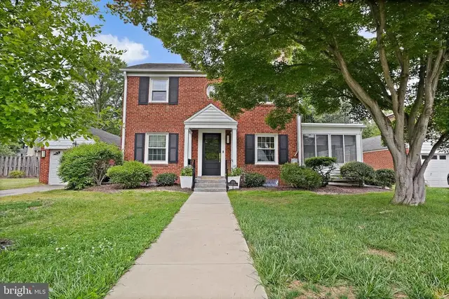 3305 Chestnut St Nw, Washington