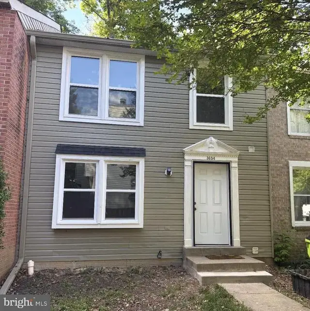 3654 Wharf Ln, Triangle