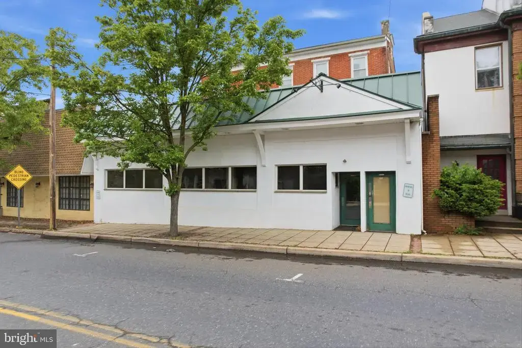 107 S Main St, NORTH WALES