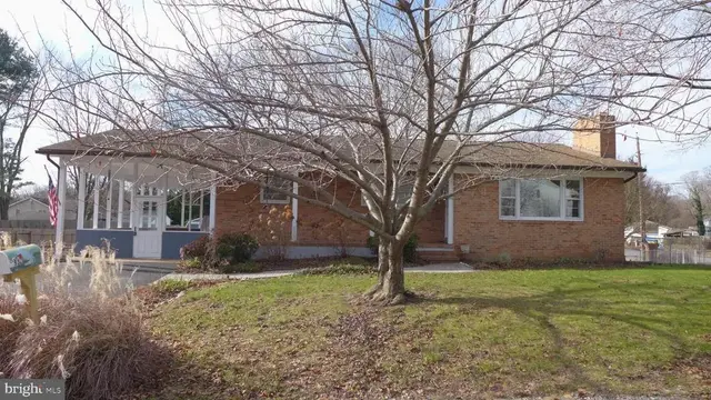 93 Great Lake Dr, Annapolis