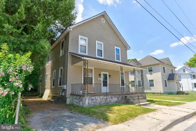 102 Delaware Ave, Delmar