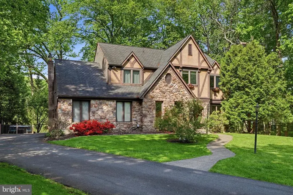 24 Berkley Dr, YARDLEY