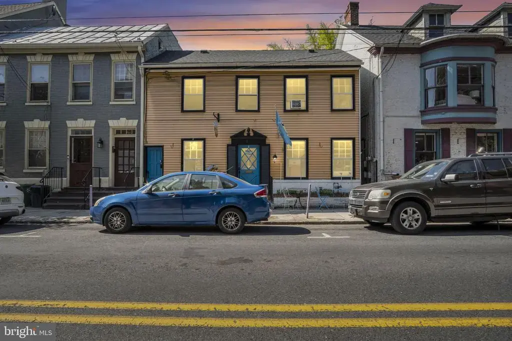 10 W Pomfret St, CARLISLE