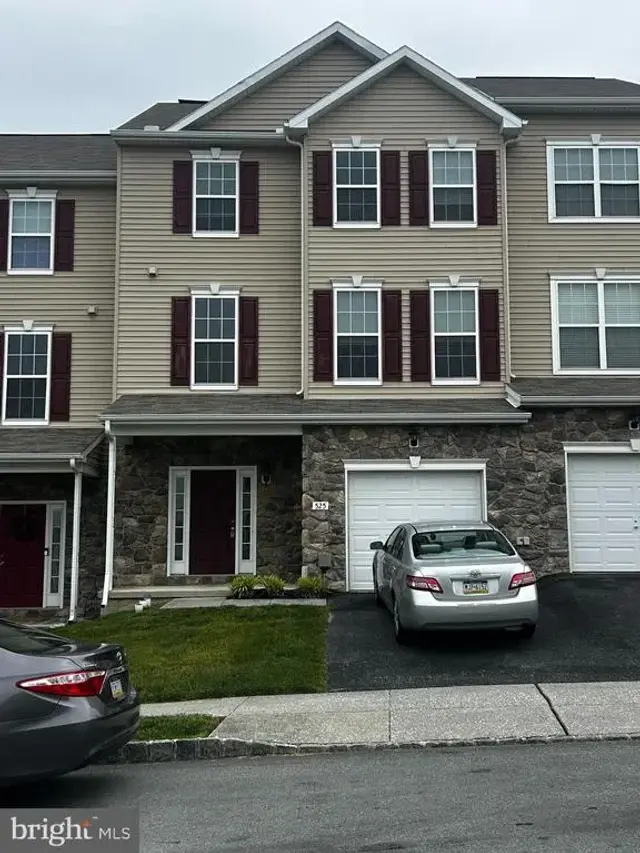 525 Marion Rd #525, York